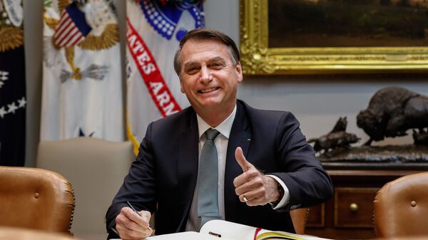 Presidente do Brasil, Jair Bolsonaro, durante encontro com o então presidente dos EUA, Donald Trump, na Casa Branca, em Washington, nos EUA - Sputnik Brasil