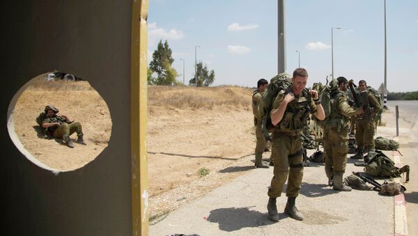 Soldados israelenses perto de fronteira da Faixa de Gaza (foto de arquivo) - Sputnik Brasil