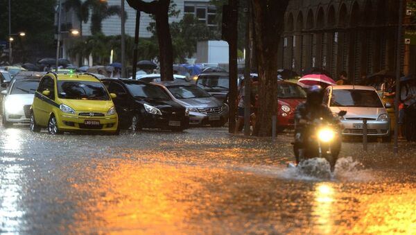Alagamentos atingem pontos do Rio de Janeiro após forte chuva - Sputnik Brasil