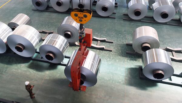 Rolos de alumínio em fábrica na cidade de Binzhou, na China. - Sputnik Brasil