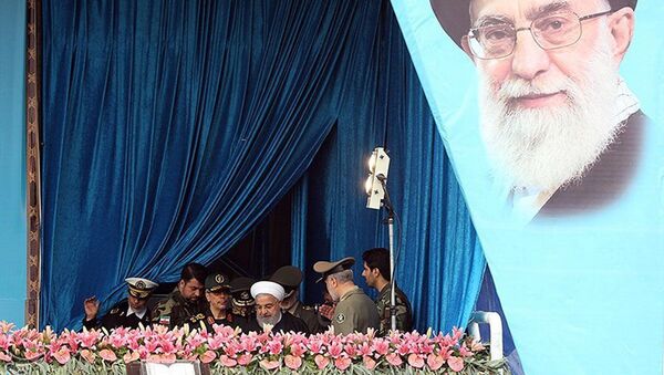 Rouhani também procurou tranquilizar a região, dizendo que o armamento em exibição é para objetivos defensivos e não representa nenhuma ameaça - Sputnik Brasil