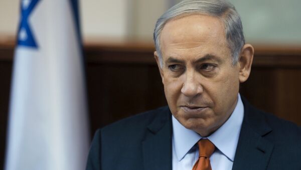 Premiê de Israel, Benjamin Netanyahu, participa da reunião semanal do gabinete em seu escritório em Jerusalém, 28 de junho de 2015 - Sputnik Brasil