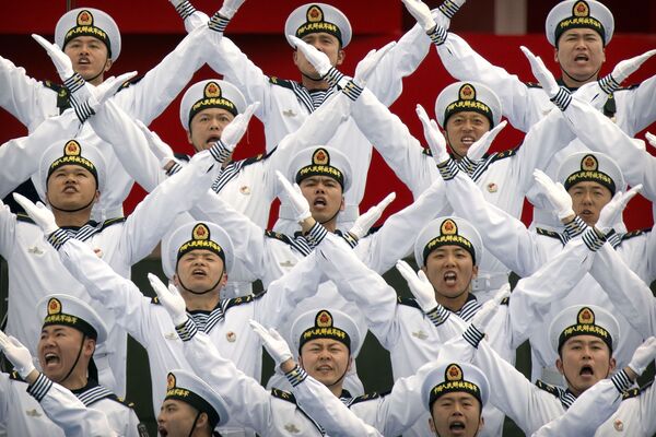 Parada naval internacional dedicada ao 70º aniversário da Marinha do Exército Popular de Libertação da China, realizada no porto chinês de Qingdao, província de Shandong - Sputnik Brasil
