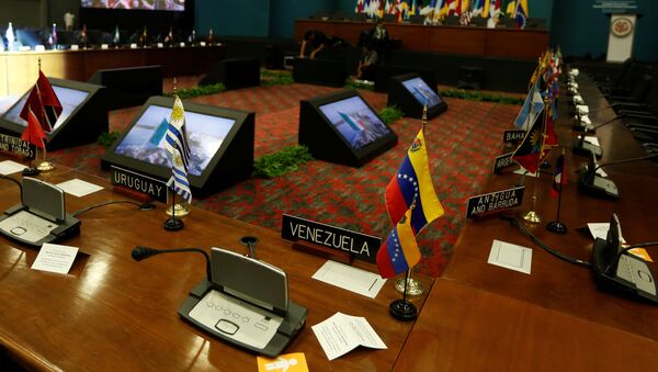 Mesa de reunião de chanceleres da OEA no México em 18 de junho de 2017 - Sputnik Brasil