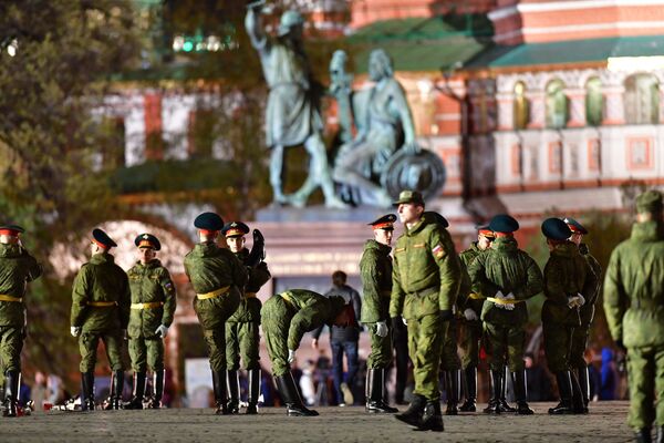 Ensaio da parada militar dedicada ao 74º aniversário da vitória na Grande Guerra Patriótica, em Moscou, Rússia - Sputnik Brasil