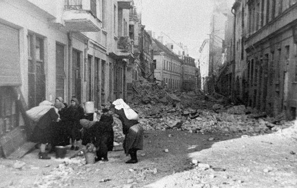 Um dos bairros de Riga após a libertação da cidade dos nazistas - Sputnik Brasil