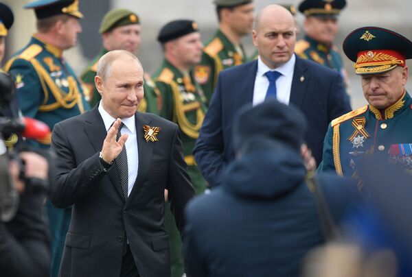 Presidente da Rússia, Vladimir Putin, durante a parada do Dia da Vitória - Sputnik Brasil
