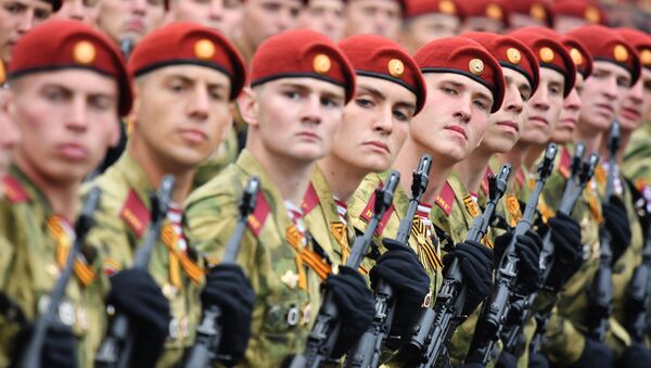 Militares da Guarda Nacional da Rússia na Praça Vermelha - Sputnik Brasil
