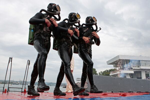 Infantaria de Marinha da Frota do Mar Negro durante a celebração do Dia da Marinha da Rússia - Sputnik Brasil