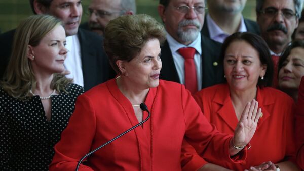 Dilma discursa no Alvorada - Sputnik Brasil