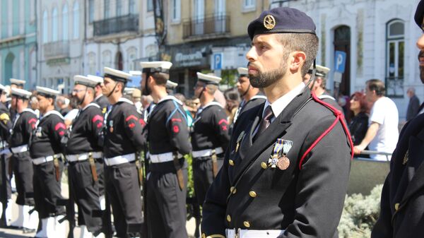 Desfile dos marinheiros no Dia da Marinha em Portugal  - Sputnik Brasil