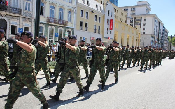 Desfile dos marinheiros no Dia da Marinha em Portugal  - Sputnik Brasil