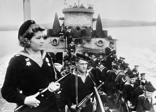 Força de marinheiros desembarcada da Frota do Pacifico a caminho de Port Arthur, 1945 - Sputnik Brasil