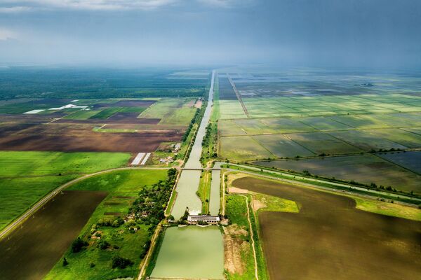 Canal de irrigação principal na região de Krasnodar, na Rússia - Sputnik Brasil