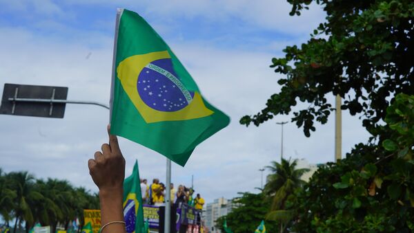 Bandeira do Brasil fotografada durante ato de manifestação a favor do presidente Jair Bolsonaro (arquivo) - Sputnik Brasil