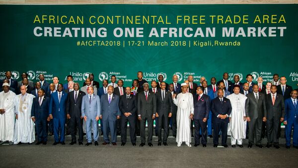 Líderes africanos durante a Cimeira da União Africana (UA) para estabelecimento do acordo de Área de Livre Comércio Continental Africana (AfCFTA), em Kigali, Ruanda, 21 de março de 2018 - Sputnik Brasil