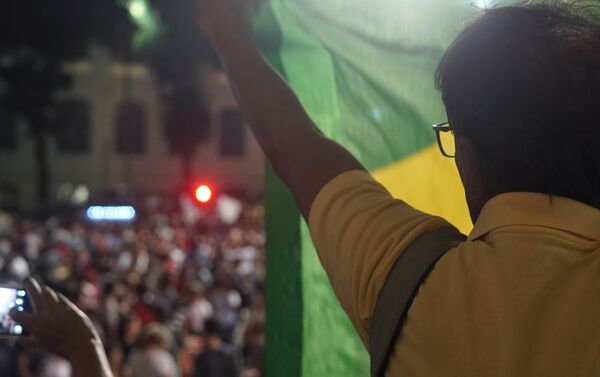 Após passeata pela avenida Rio Branco, os manifestantes se reuniram na Cinelândia, centro do Rio, 30 de maio - Sputnik Brasil