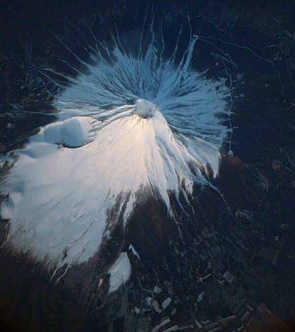 Vulcão Fuji fotografado a partir da Estação Espacial Internacional (EEI) - Sputnik Brasil