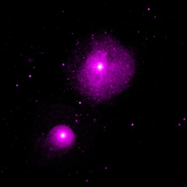 Aglomerado Fornax – o segundo aglomerado de galáxias mais rico dentro de 100 milhões de anos-luz e galáxias elípticas NGC 1399 e NGC 1404 - Sputnik Brasil
