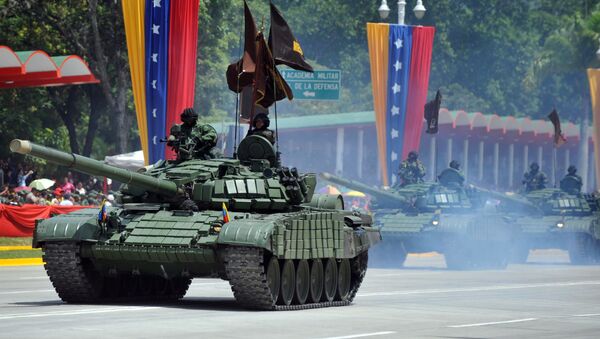 Tanque de guerra T-72, de fabricação russa, do Exército da Venezuela participa de desfile militar em Caracas, 5 de junho de 2011 - Sputnik Brasil