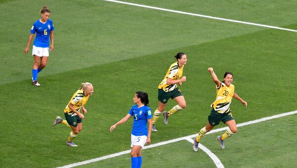 Austrália comemora gol da virada contra seleção brasileira na Copa do Mundo de Futebol Feminino - Sputnik Brasil