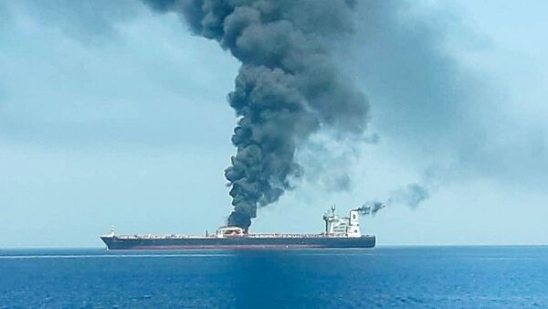 Petroleiro após ter sido atacado no golfo de Omã, 13 de junho de 2019  - Sputnik Brasil