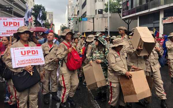 Venezuelanos saem às ruas para defender as CLAP (Comissões Locais de Abastecimento e Produção), 8 de junho - Sputnik Brasil