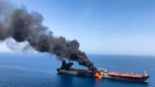 Petroleiro após ter sido atacado no golfo de Omã, 13 de junho de 2019 - Sputnik Brasil