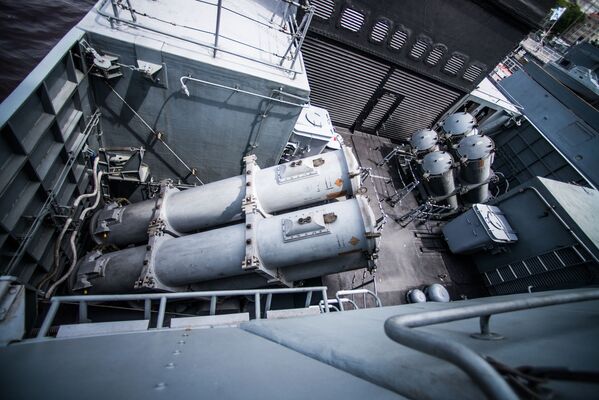 Lançadores do sistema de mísseis Uran, instalado a bordo da corveta Sovershenny - Sputnik Brasil
