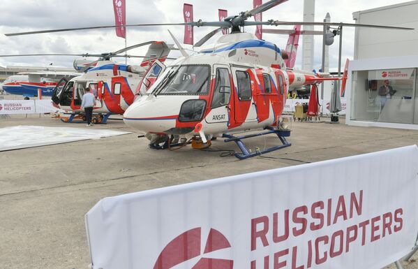 Helicóptero leve polivalente russo Ansat no Aeroporto de Le Bourget, onde se realiza o Show Aéreo de Paris 2019 - Sputnik Brasil