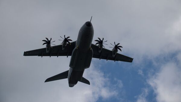 Avião de transporte militar Airbus A400M-100 (imagem referencial) - Sputnik Brasil