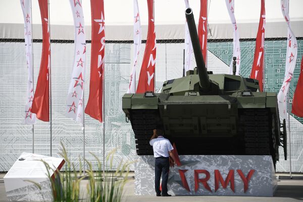 Tanque T-14 Armata no fórum internacional técnico-militar EXÉRCITO 2019 - Sputnik Brasil