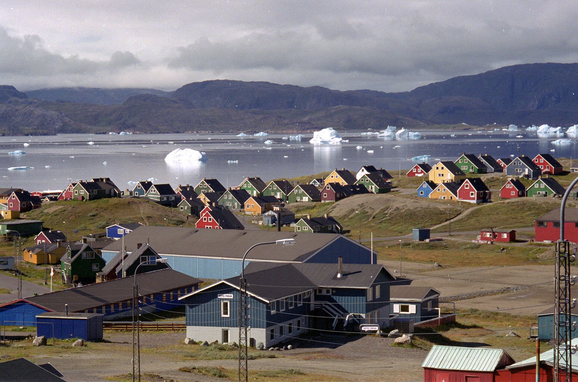 Icebergs gigantes em fiorde em Narsaq, sul da Groenlândia - Sputnik Brasil, 1920, 25.03.2022