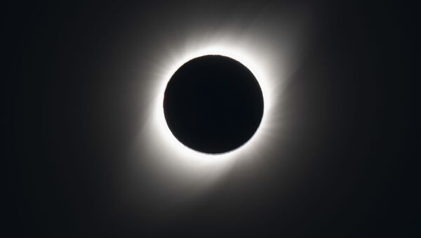 Eclipse solar total visto de El Molle, Chile, 2 de julho de 2019 - Sputnik Brasil