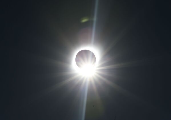 Eclipse solar observado em Coquimbo, Chile, em 2 de julho de 2019 - Sputnik Brasil