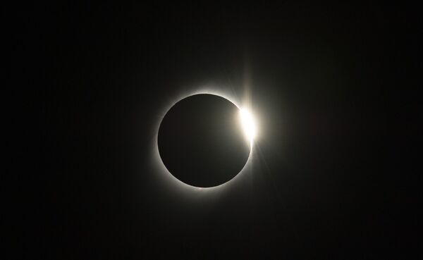 Eclipse solar visto de um observatório no Chile, em 2 de julho de 2019 - Sputnik Brasil