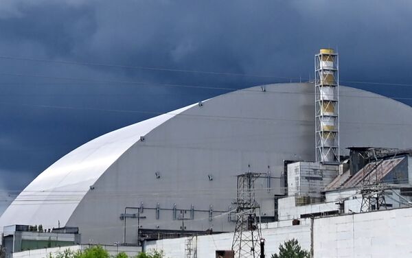 Novo sarcófago da usina nuclear de Chernobyl, na Ucrânia, criado pela construtora francesa Novarka, 10 de julho de 2019 - Sputnik Brasil