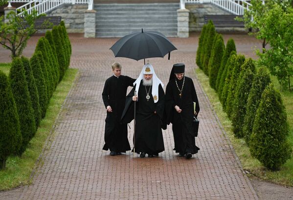 Patriarca Kirill de Moscou e de toda a Rússia antes do início da reunião do Santo Sínodo da Igreja Ortodoxa russa - Sputnik Brasil