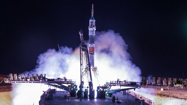 Lançamento do foguete Soyuz-FG com a espaçonave Soyuz MS-13 do cosmódromo de Baikonur, no Cazaquistão - Sputnik Brasil