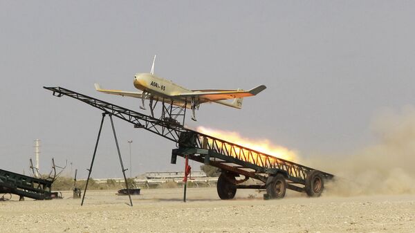 Drone iraniano é lançado durante exercício militar no sul do Irã - Sputnik Brasil