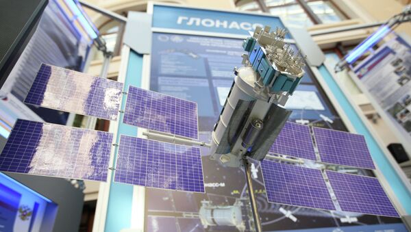 A GLONASS [Global Navigation Satellite System] satellite mock-up on display at the exhibition Space -- Elections -- Telecommunications - Sputnik Brasil