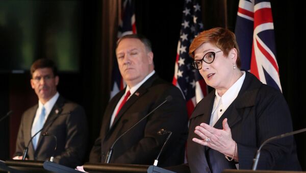 A chanceler australiana Marise Payne falando durante a coletiva de imprensa com o secretário de Defesa dos EUA, Mark Esper, e o secretário de Estado dos EUA, Mike Pompeo - Sputnik Brasil