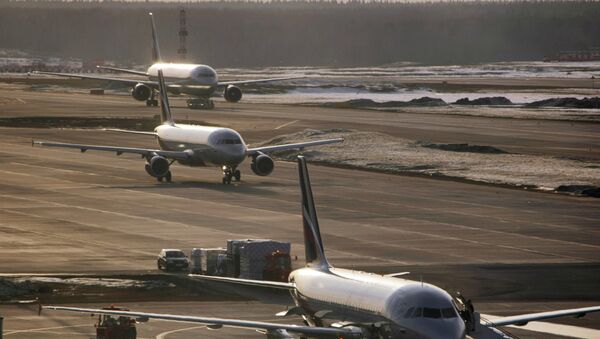 Aeronaves Airbus-319, Airbus-320 e Boeing-767 da Aeroflot no Aeroporto de Sheremetyevo - Sputnik Brasil