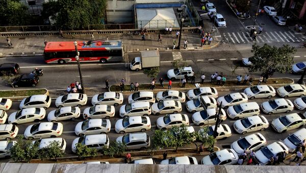 Taxistas fazem manifestação contra o aplicativo Uber em São Paulo - Sputnik Brasil