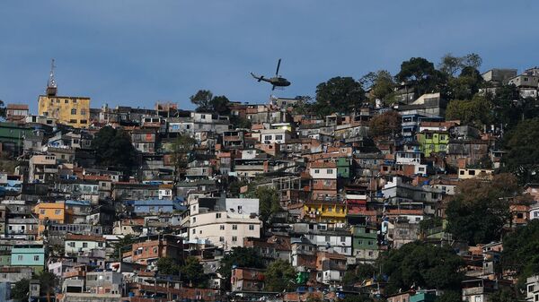 Operação policial na favela da Rocinha, no Rio de Janeiro. Policiais militares fazem operação na favela da Rocinha após guerra entre quadrilhas rivais de traficantes pelo controle da área. - Sputnik Brasil