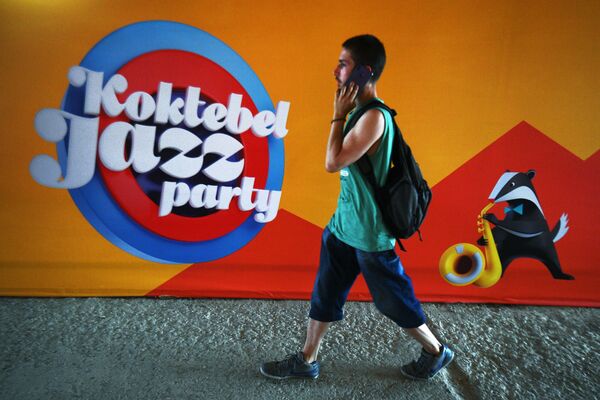 Cartaz do festival internacional de jazz Koktebel Jazz Party, na praia de Koktebel, na Crimeia - Sputnik Brasil