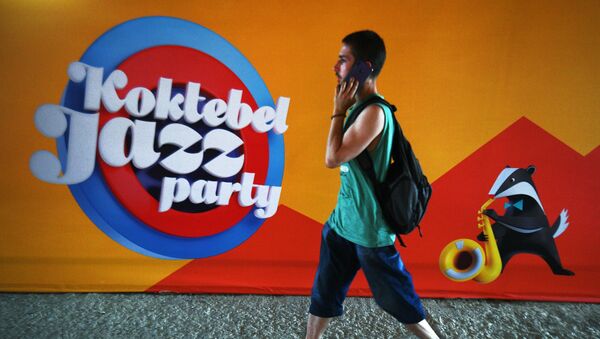 Cartaz do festival internacional de jazz Koktebel Jazz Party, na praia de Koktebel, na Crimeia - Sputnik Brasil