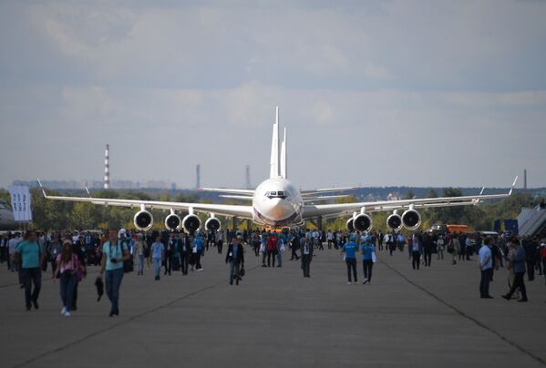 Avião de passageiros soviético e russo Il-96 no MAKS-2019, na Rússia - Sputnik Brasil