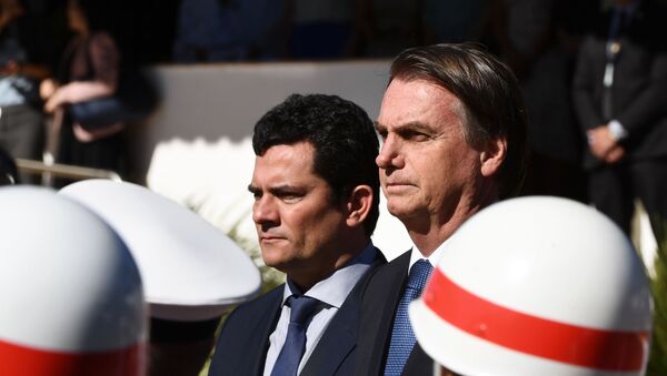 Presidente Jair Bolsonaro ao lado do ministro da Justiça, Sergio Moro - Sputnik Brasil