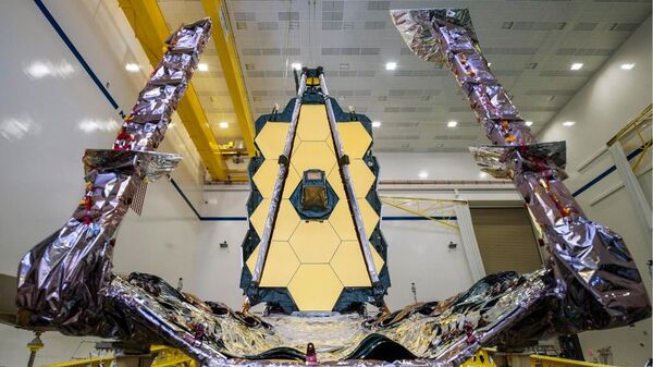 Telescópio Espacial James Webb da NASA, previsto para lançamento em 2021 - Sputnik Brasil